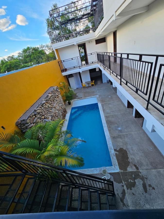 Hotel Victoria Queen Villavieja Exterior photo